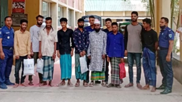 সিলেটে ৫ চোরসহ ৯ জন গ্রেফতার, ৩টি সিলিং ফ্যান উদ্ধার