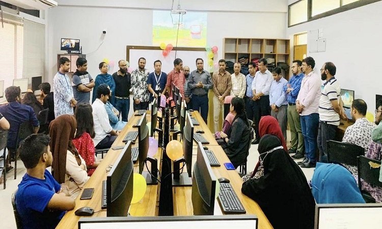 মেট্রোপলিটন ইউনিভার্সিটিতে কম্পিউটার ল্যাবের উদ্বোধন