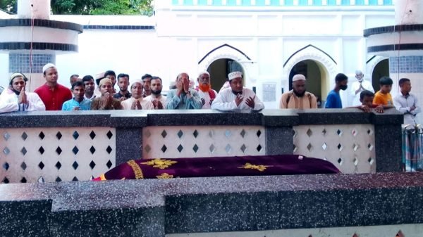 বঙ্গবন্ধু ঐক্য পরিষদ সিলেট মহানগর নব নির্বাচিত কমিটির মাজার জিয়ারত