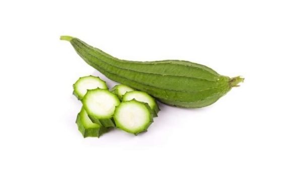 গরমে ঝিঙ্গে খাওয়ার ৫ উপকারিতা