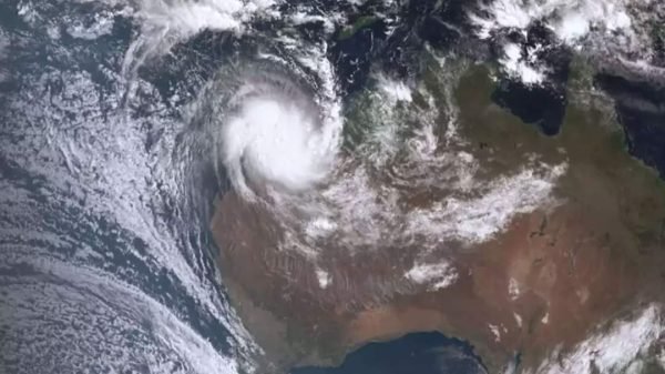 ‘খুবই মারাত্মক ঘূর্ণিঝড়ে’ পরিণত হতে পারে ‘মোখা’