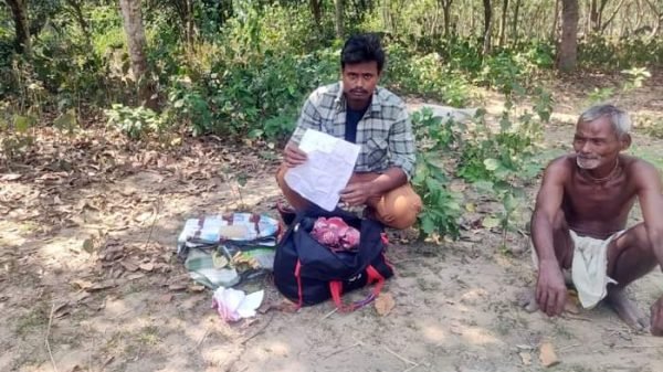 সন্তানের লা-শ ব্যাগে নিয়ে ফিরলেন বাবা!