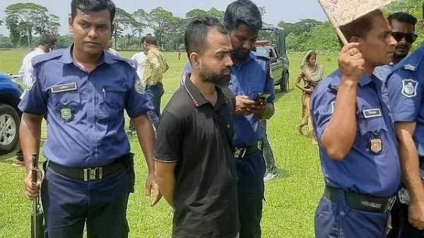 ছাত্রলীগ নেতার আত্মসমর্পণ, পার্ক থেকে স্ত্রীর ম.র.দে.হ উদ্ধার