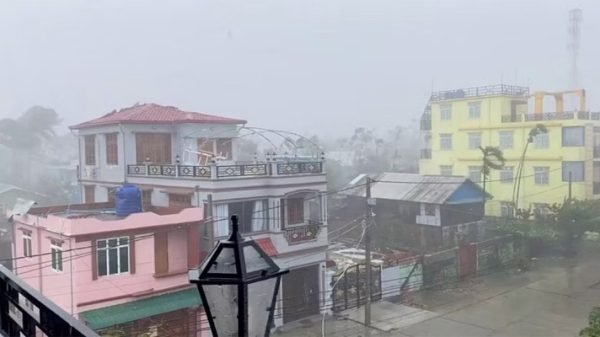 ঘূর্ণিঝড় মোখার তান্ডবে মিয়ানমারে ৬ জনের মৃত্যু