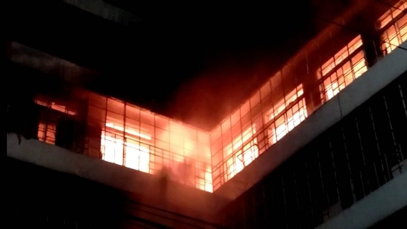 টঙ্গীতে টুপির কারখানায় অগ্নিকাণ্ড, সেনাবাহিনী মোতায়েন