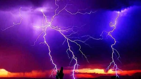 বজ্রপাতে ১৩ মাসে ৩৪০ জনের মৃত্যু, শীর্ষে সুনামগঞ্জ