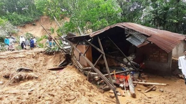 সিলেটে ঝুঁকিপূর্ণ বাসিন্দাদের নিরাপদে সরিয়ে নেওয়ার নির্দেশনা