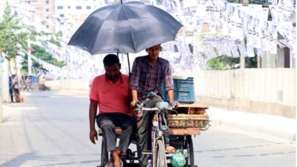 গ.র.মে বিপর্যস্ত জীবন! সাগরে ঘূর্ণিঝড় সৃষ্টির শঙ্কা