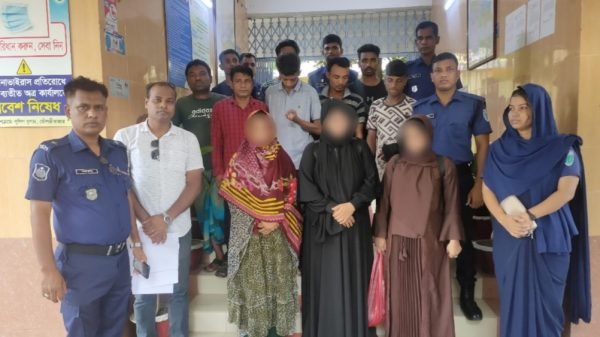 রেষ্ট হাউজে থেকে যুবক-যুবতীসহ আটক ৯