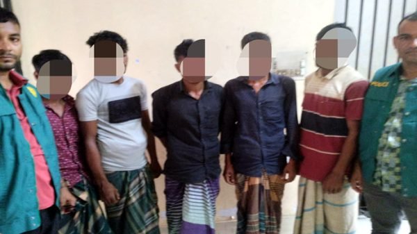 সিলেটে ২১৯ বস্তা ভারতীয় চিনি জব্দ, ৫ জন আটক