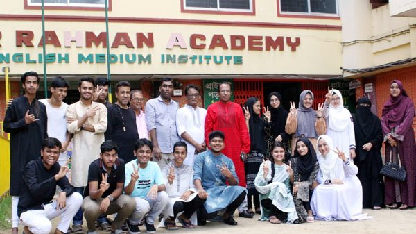 এসএসসিতে মুহিবুর রহমান একাডেমির ৫টি এ প্লালসহ শতভাগ সাফল্য