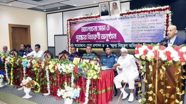 মাদকের বিরুদ্ধে সমাজের সকল শ্রেণি পেশার মানুষকে এগিয়ে আসতে হবে: বিভাগীয় কমিশনার