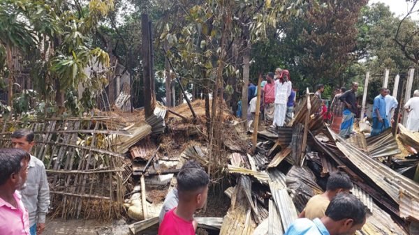 সুনামগঞ্জে আগুন নেভাতে গিয়ে বিদ্যুৎপৃষ্টে নিহত ১