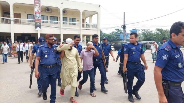 আদালত প্রাঙ্গণে খু.ন, ১ জনের মৃত্যুদণ্ড ৪ জনের যাবজ্জীবন