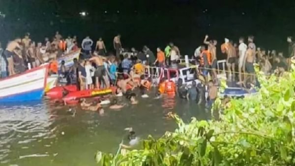 বাল্কহেডের ধাক্কায় ট্রলারডুবি, ৫ জনের মরদেহ উদ্ধার