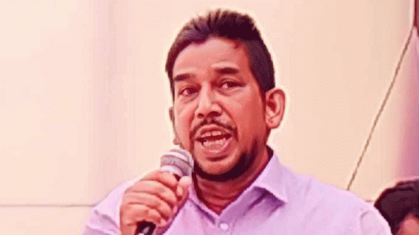 মাধবপুরে নৌকায় ভোট চাইলেন বিএনপি’র সভাপতি খোরশেদ