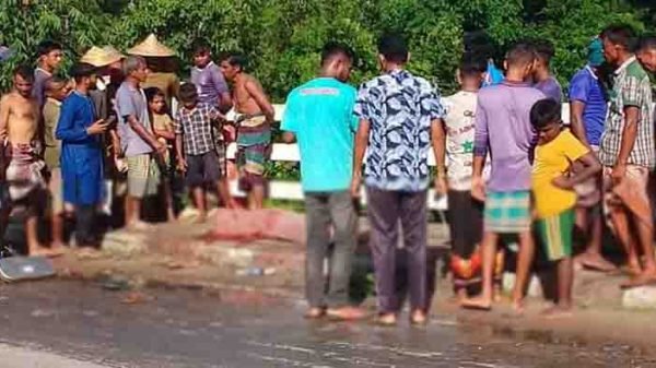 ঢাকা-সিলেট মহাসড়কে ট্রাকচাপায় মা-ছেলে নিহত