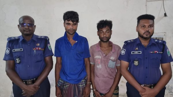 গোলাপগঞ্জে পুলিশের অভিযানে ১৮৬ বস্তা ভারতীয় চিনিসহ আটক ২