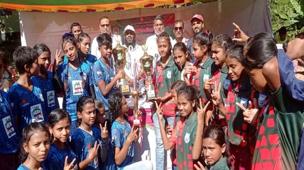 শেখ রাসেল দিবস ফুটবল প্রতিযোগিতা উদ্বোধন ও পুরস্কার বিতরণ সম্পন্ন