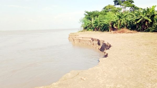 জুড়িতে নদীভাঙনে ঘরবাড়ি বিলীন