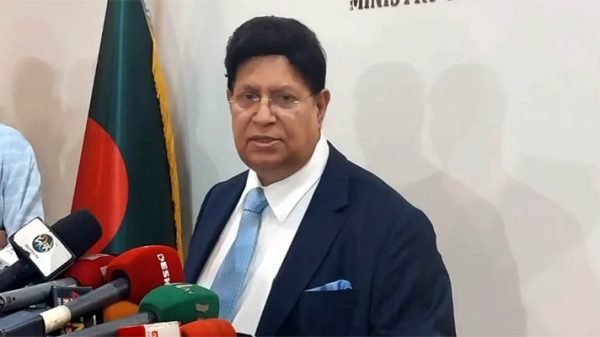 আমরা যুক্তরাষ্ট্রে ছিলাম, কেউ বলেনি মার্কিন ঝড় আসবে: পররাষ্ট্রমন্ত্রী