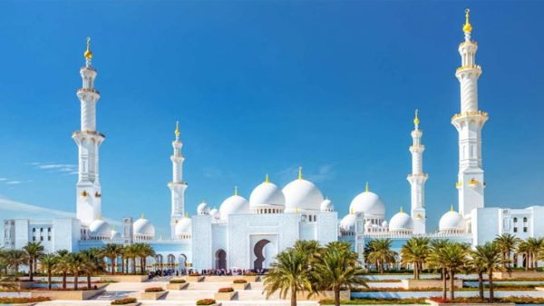 পরকালে নিজের আমল অন্যদের দিয়ে নিঃস্ব হবে যারা