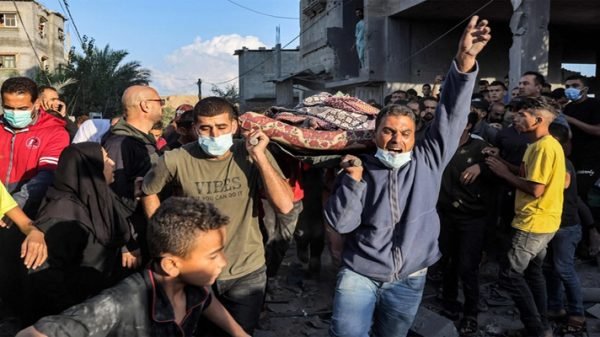 গাজায় নিহতের সংখ্যা ৩৮০০ ছুঁই ছুঁই