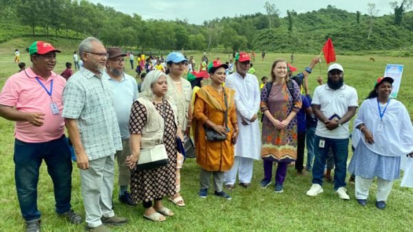 শিশু ও কিশোর-কিশোরীদের খেলাধুলা পরিদর্শনে কানাডার হাইকমিশনের ফার্স্ট সেক্রেটারী