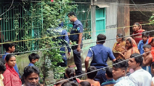 প্রেমিককে ভিডিও কলে রেখে কলেজছাত্রীর আত্মহত্যা