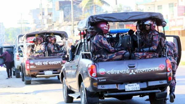 সিলেটে নাশকতা ঠেকাতে পুলিশ-বিজিবির টহল