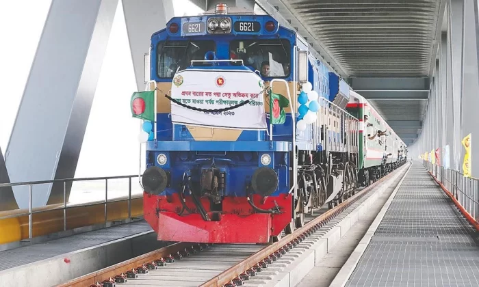 পদ্মা সেতু রুটে প্রথম ট্রেন চলবে আজ, কমেছে ভাড়া