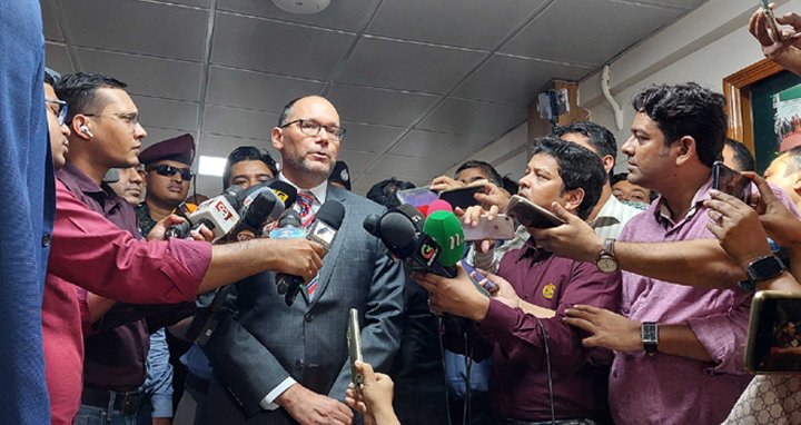 দূতাবাস কর্মকর্তাদের নিয়ে সহিংস বক্তব্যে উদ্বেগ পিটার হাসের