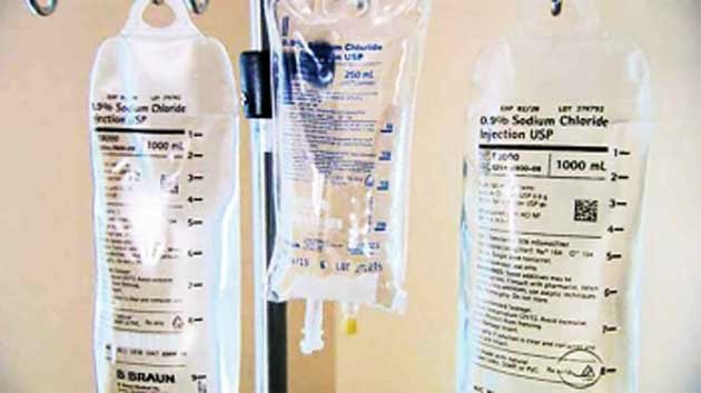 রাজশাহীতে ৬৫ টাকার স্যালাইন ১২০০ টাকা