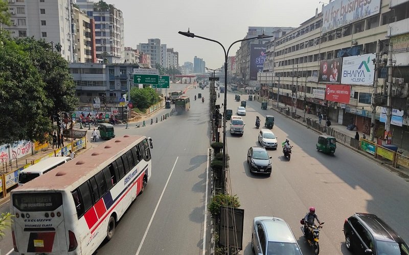 ষষ্ঠ দফা অবরোধে চলাচল কম, যাত্রীদের ভোগান্তি