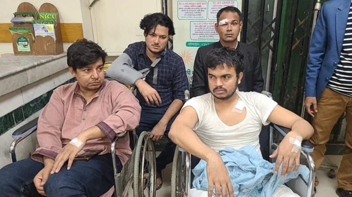 ফারুকের অনুসারীদের ওপর নুরের কর্মীদের হামলা