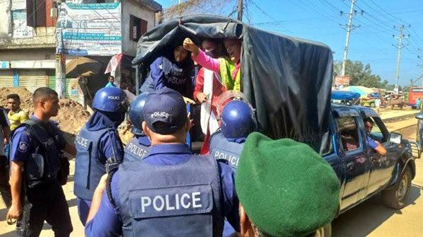 হবিগঞ্জে পিকেটিং করার সময় মহিলা দলের ৩ নেত্রী গ্রেফতার