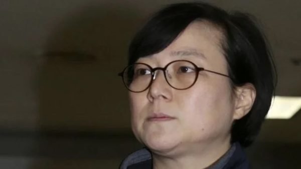 উত্তর কোরিয়ার প্রশংসা করে কবিতা লেখায় এক ব্যক্তিকে কারাদণ্ড!