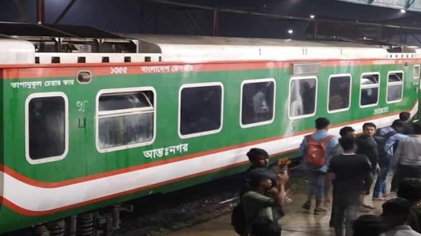 ১৩ ঘন্টা পর সারাদেশের সঙ্গে সিলেটের ট্রেন যোগাযোগ স্বাভাবিক