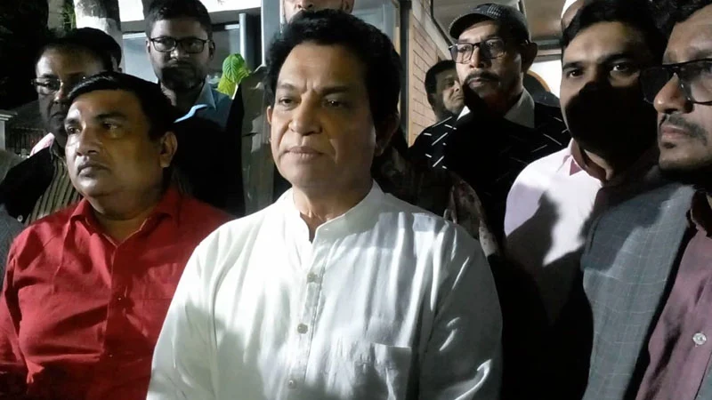 ফরিদপুর- ৩ আসনে স্বতন্ত্র প্রার্থী হিসেবে নির্বাচন করার ঘোষণা দিলেন এ কে আজাদ