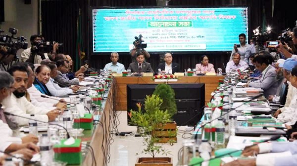 রাজনৈতিক দলগুলোর সঙ্গে ইসির সংলাপ শুরু