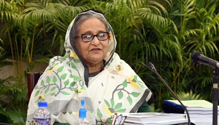 কুষ্ঠরোগীদের কেউ দূর-দূর ছেই-ছেই করবেন না