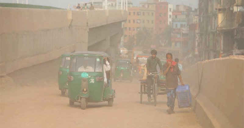 বায়ুদূষণে আজ বিশ্বে চতুর্থ ঢাকা