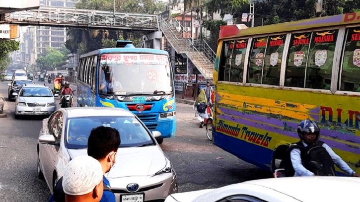 অবরোধের প্রভাব নেই রাজধানীতে, যান চলাচল স্বাভাবিক