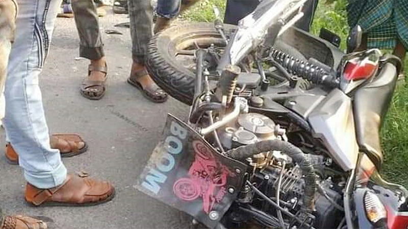 ট্রলি-মোটরসাইকেল মুখোমুখি সংঘর্ষ, ২ যুবক নিহত