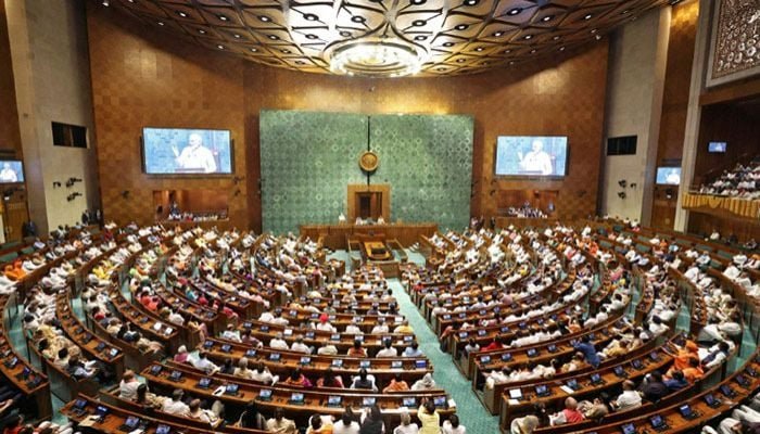 ভারতের পার্লামেন্ট থেকে প্রায় ১০০ এমপি বরখাস্ত