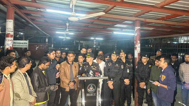 রেলে নাশকতার অভিযোগে যৌথ অভিযানে আটক ৯