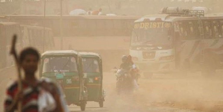 বায়ুদূষণে আজও শীর্ষে ঢাকা