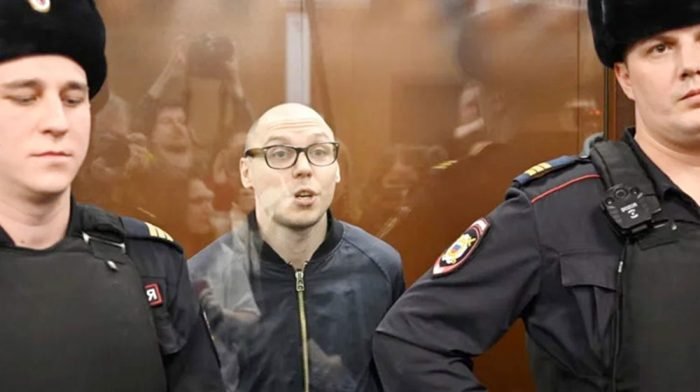 কবিতা পাঠ করায় রাশিয়ায় ৭ বছরের কারাদণ্ড