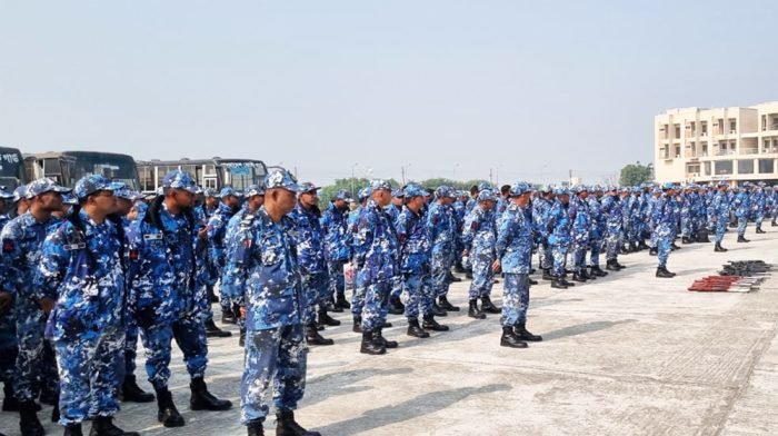 উপকূলীয় এলাকায় কোস্ট গার্ড মোতায়েন