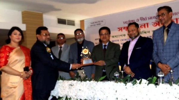 সিলেট অঞ্চলের ৩৫ জন সর্বোচ্চ করদাতাদের সম্মাননা প্রদান